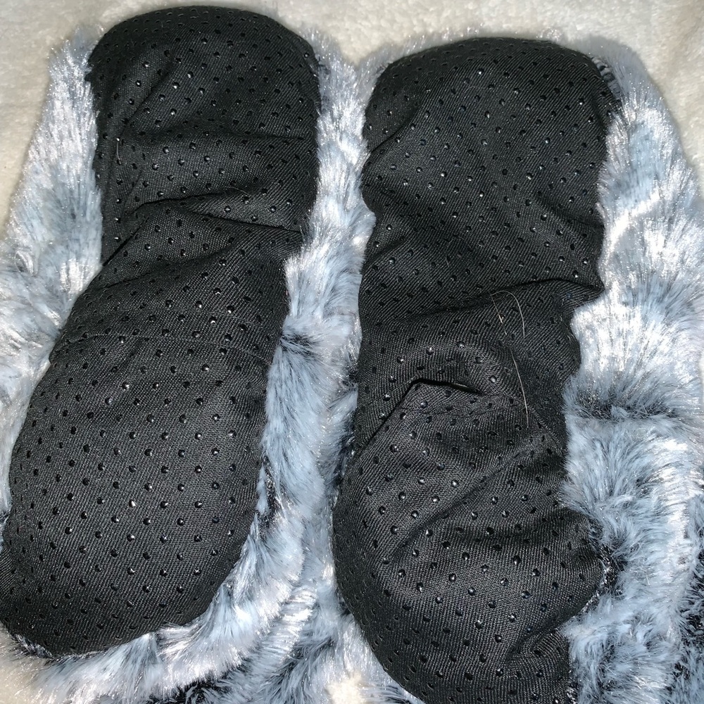 Thermal microwaveable slipper boots